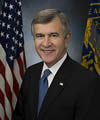 Mike Johanns (R)